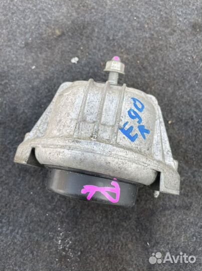 Опора подушка двигателя правая бмв 1/3/X1/Z4 серии