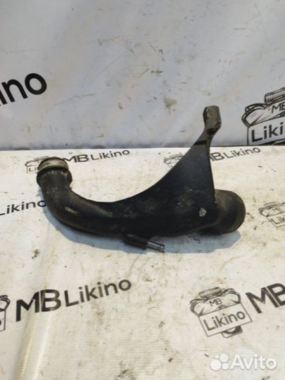 Патрубок системы охлаждения Mercedes S-Class W221