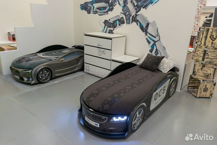 Кровать машина