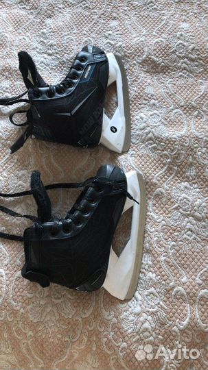 Коньки для хоккея с мячом