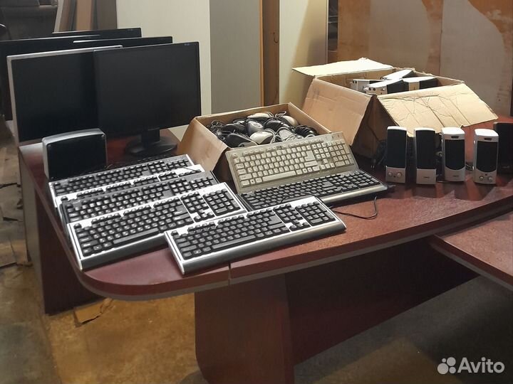 Мониторы клавиатуры колонки мыши