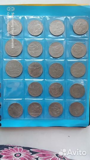 Значки и монеты