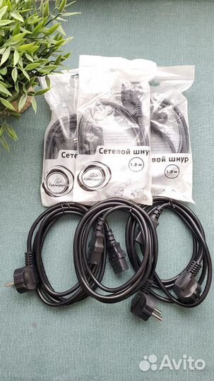 Сетевой кабель для компьютера/монитора