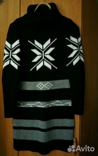 Свитер-платье