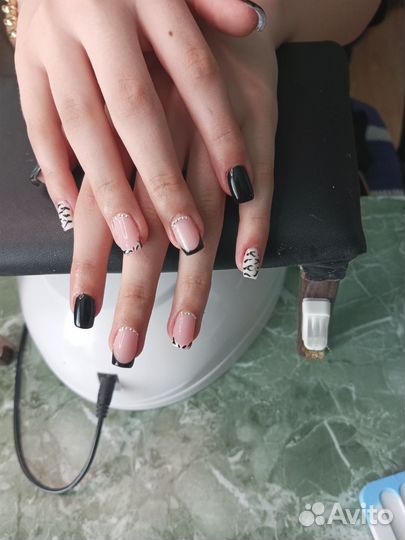 Наращивание ногтей