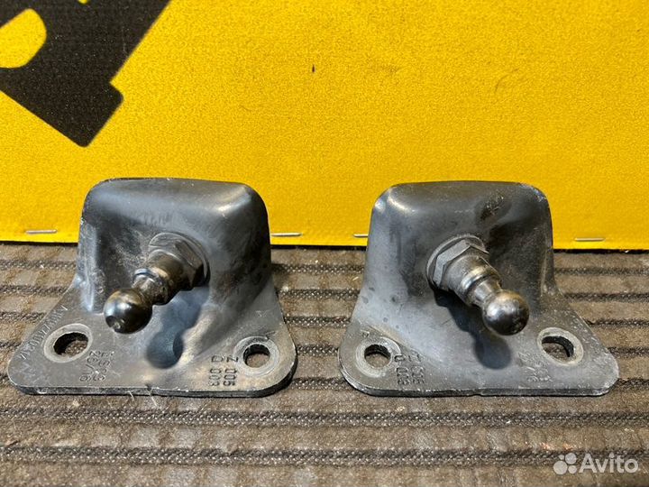 Кронштейн амортизатора Mercedes Benz Gls X166