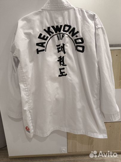 Костюм для тхэквондо