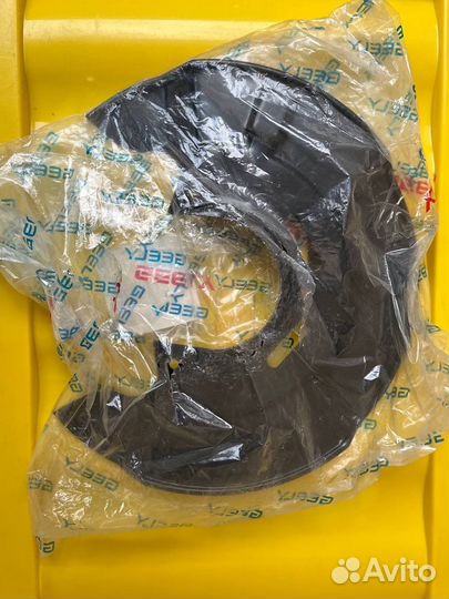 Щиток грязезащитный Geely