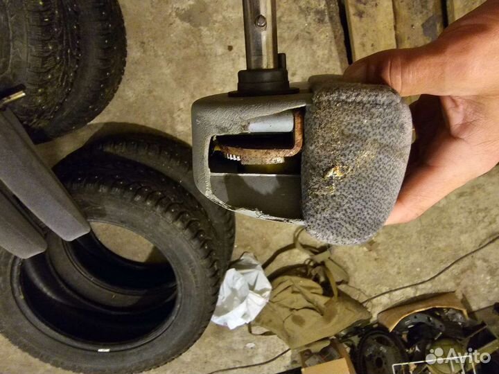 Подлокотник на mercedes vito 638