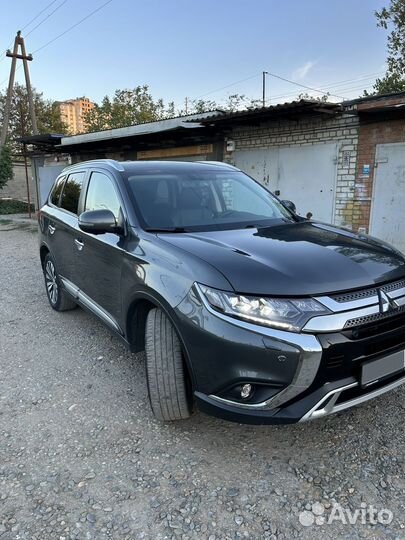 Mitsubishi Outlander 2.4 CVT, 2021, 73 700 км