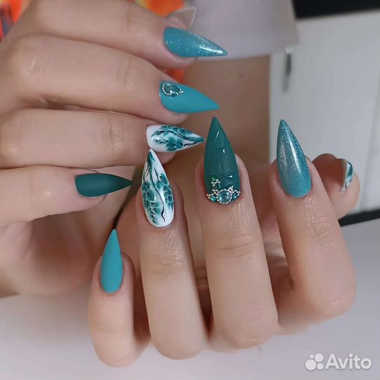 Маникюр-педикюр