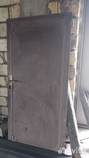 Дверь входная металлическая