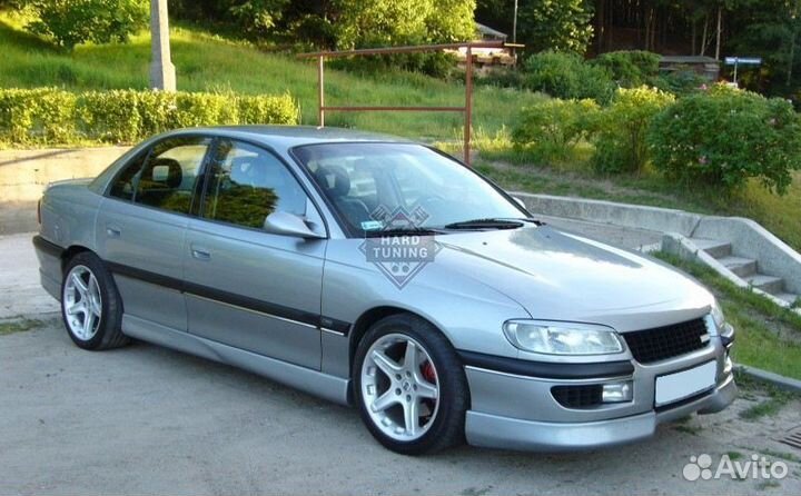 Накладки на пороги Steinmetz Opel Omega B