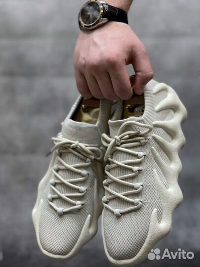 Adidas yeezy boost 450 белые разм. 40