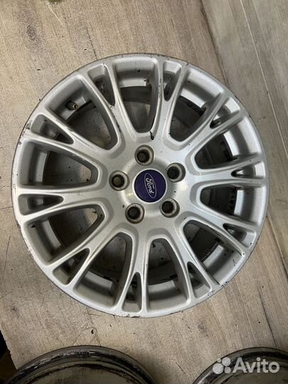 Комплект литых дисков Ford R16