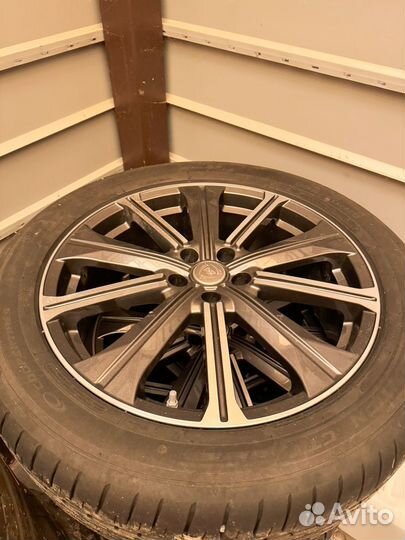 Cooper Evolution CTT 235/50 R19