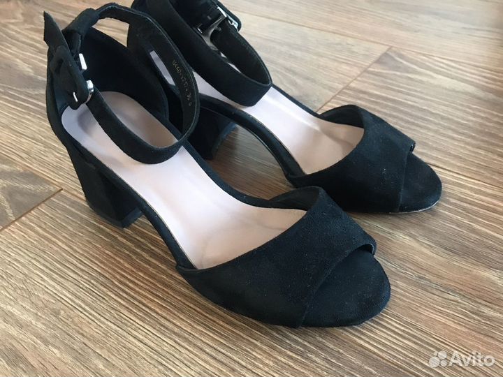 Босоножки 36