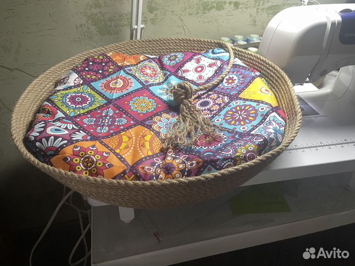 Лежанка для животных из джута