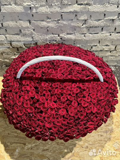 Роза в корзине