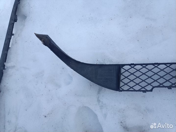 Решетка переднего бампера Мерседес W 176