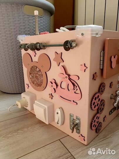 Бизиборд, бизикуб, бизидом