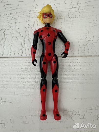 Фигурки Леди Баг и Супер Кот