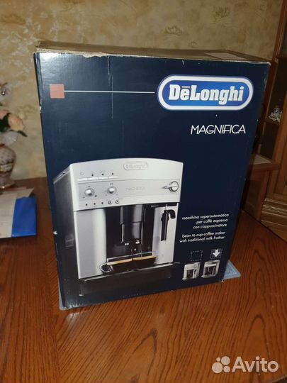 Кофемашина Delonghi magnifica новая