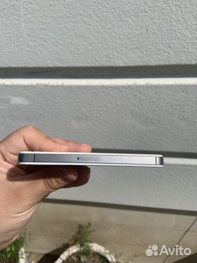 iPhone 4S, 16 ГБ