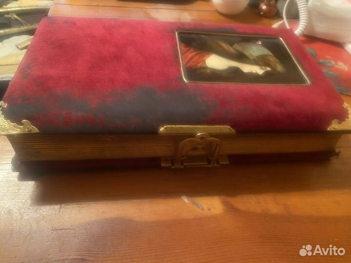Старинный фотоальбом