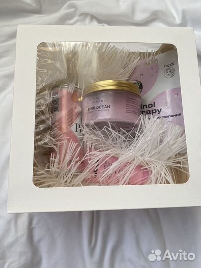 Бокс подарочный розовый