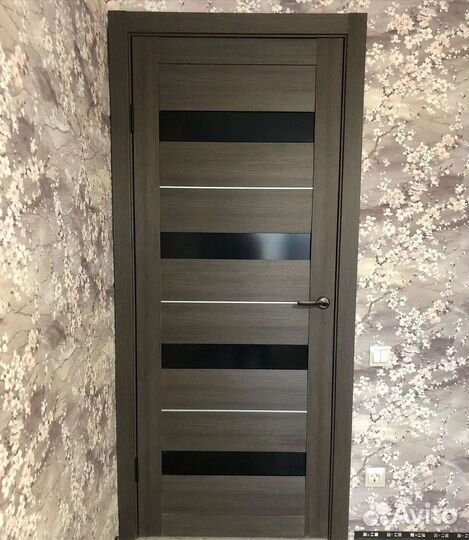 Двери межкомнатные с чёрным стеклом 
