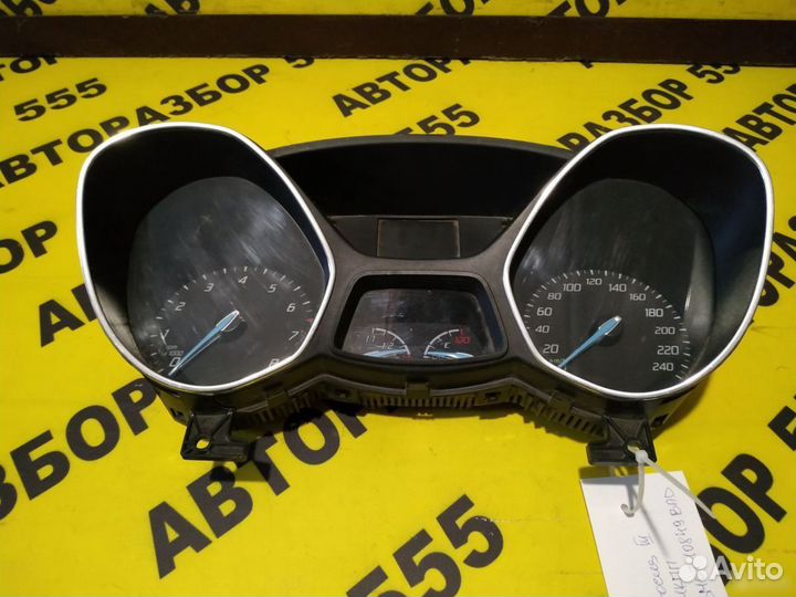 Ford Focus 3 Панель приборов