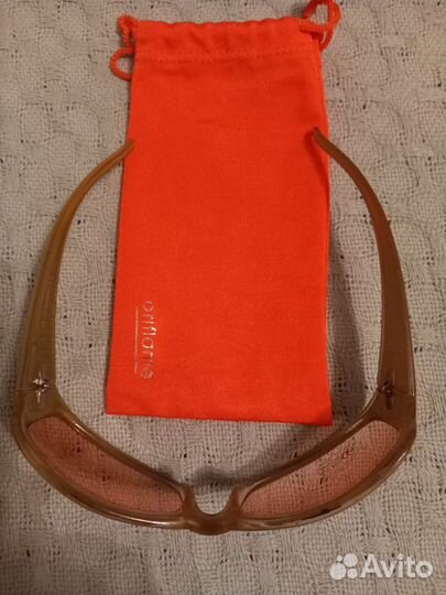 Солнцезащитные очки женские