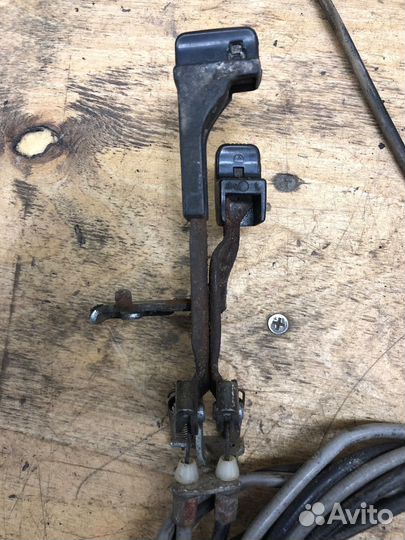 Трос замка багажника Mitsubishi Galant VII