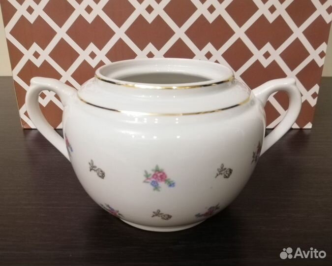Фарфоровая сахарница Вербилки