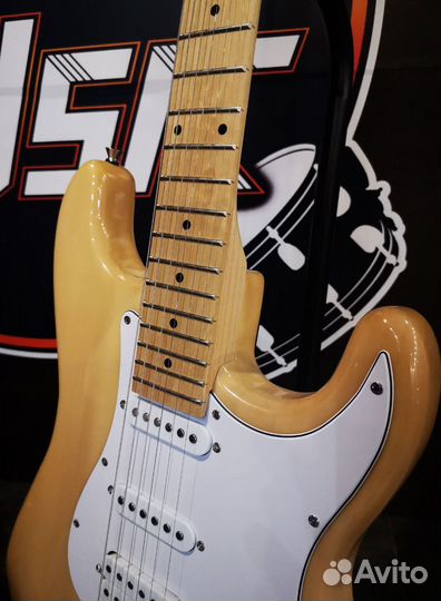 Электрогитара + комбоусилитель + чехол