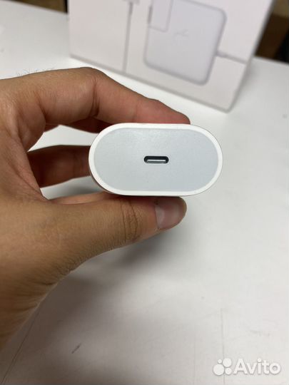 Зарядка на iPhone 20w