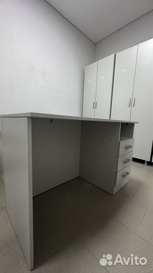 Компьютерный стол новый