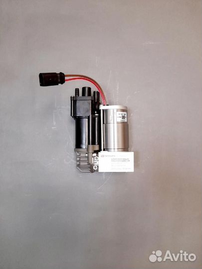 Компрессор BMW X6 F16 новая