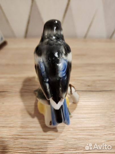 Статуэтка снегирь