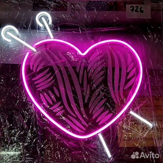 Неон на прозрачном акриле