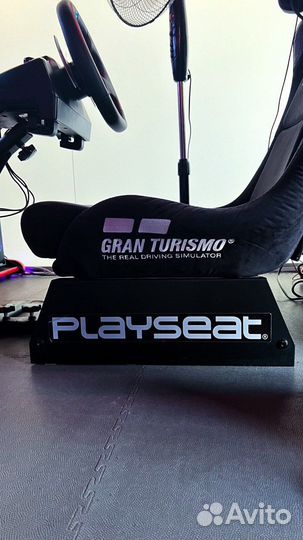 Кокпит для симрейсинга