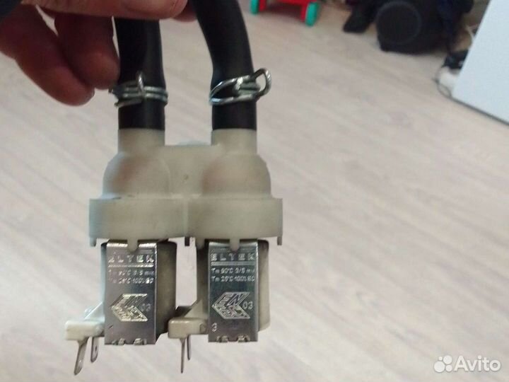 Клапан подачи воды для стиральной машины, зануси