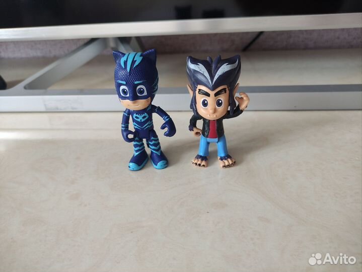 Фигурки героев