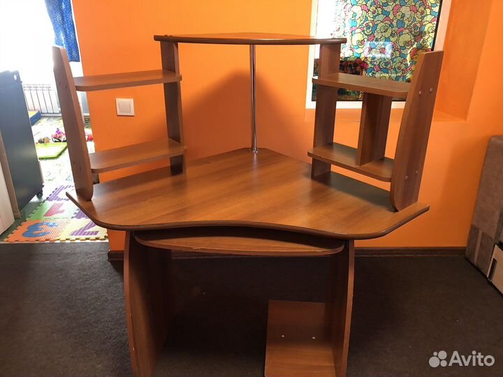 Стол компьютерный угловой 90х90