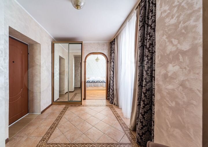 1-к. квартира, 54 м², 2/9 эт.