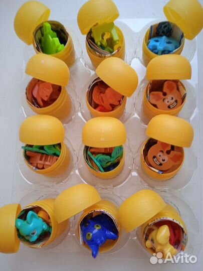 Игрушки из киндер сюрприза пакетом