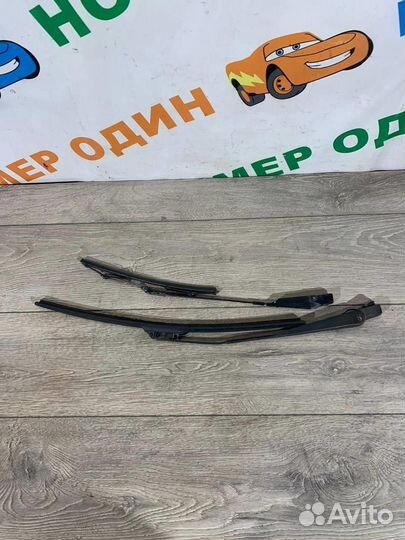 Поводок стеклоочистителя передний ваз-11113 (Ока)