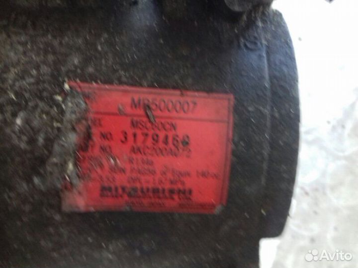 Компрессор кондиционера Mitsubishi Carisma 1.6