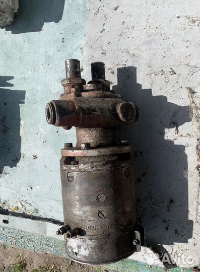 Масляный насос к 700